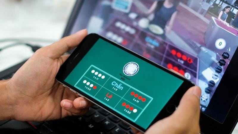 Tỉnh táo khi chọn nhà cái để chơi xóc đĩa online